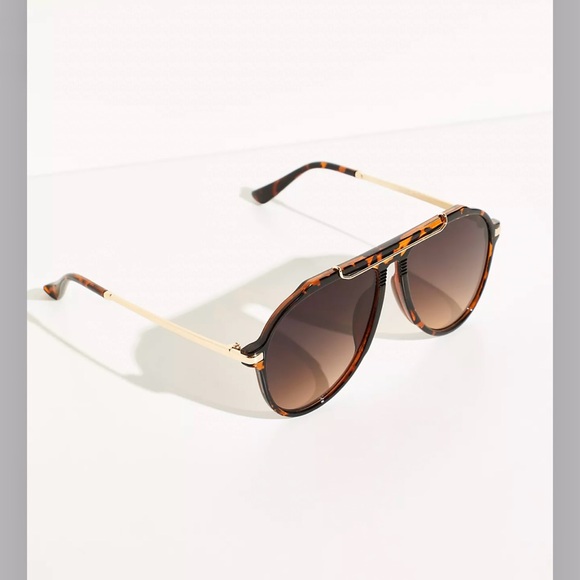 Free People Accessories - Free People vetura oversized aviator Sunglasses